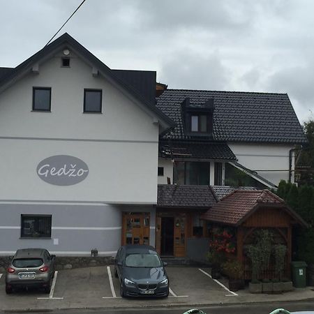 Gostilna In Prenocisca Gedzo Hotell Novo Mesto Exteriör bild