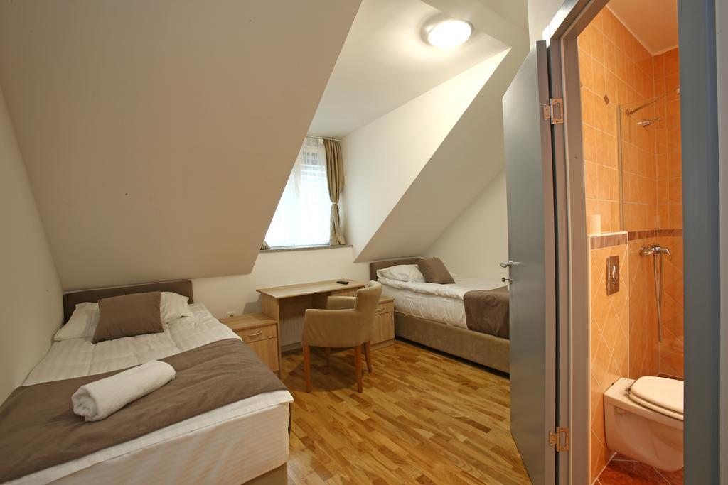 Gostilna In Prenocisca Gedzo Hotell Novo Mesto Exteriör bild