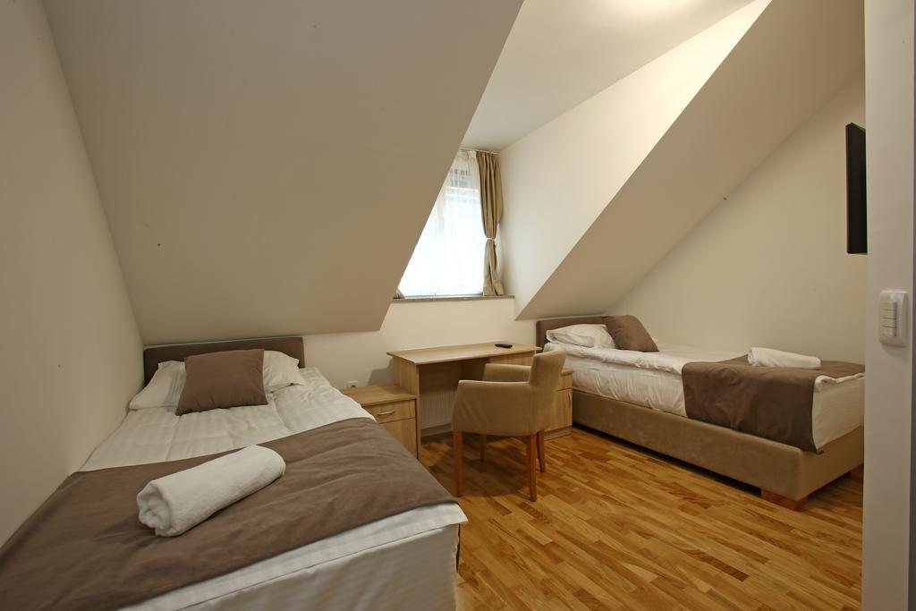Gostilna In Prenocisca Gedzo Hotell Novo Mesto Exteriör bild