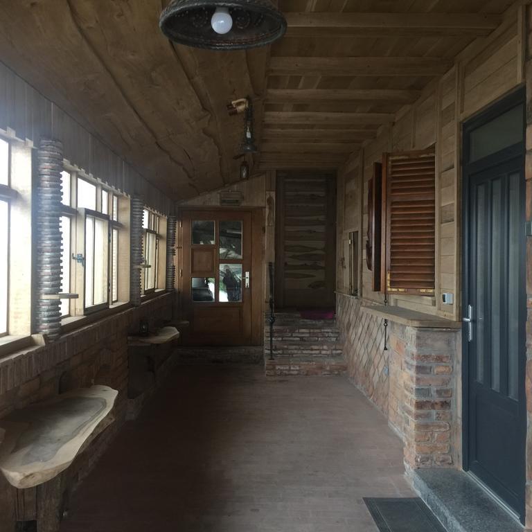 Gostilna In Prenocisca Gedzo Hotell Novo Mesto Exteriör bild